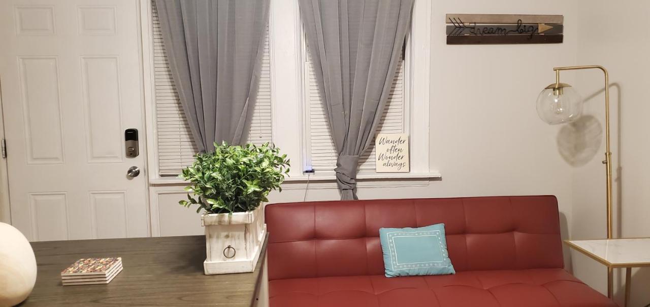 Cozy 1 Bedroom, 1 Min From Irving Park Blue Line, Free Parking Chicago Exteriör bild