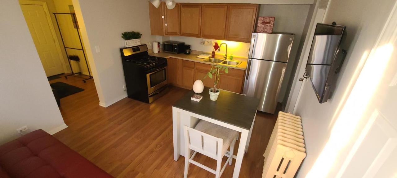 Cozy 1 Bedroom, 1 Min From Irving Park Blue Line, Free Parking Chicago Exteriör bild