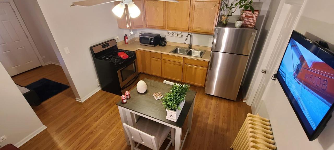 Cozy 1 Bedroom, 1 Min From Irving Park Blue Line, Free Parking Chicago Exteriör bild